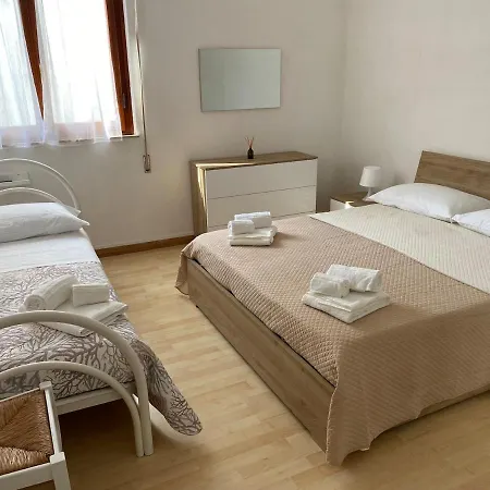 Апартаменти Pineta Mare Seaside Park В'яреджо