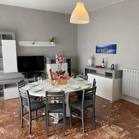 Апартаменты Pineta Mare Seaside Park Виареджо